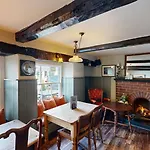 Отель The Kings Arms