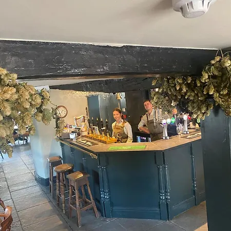Отель The Kings Arms